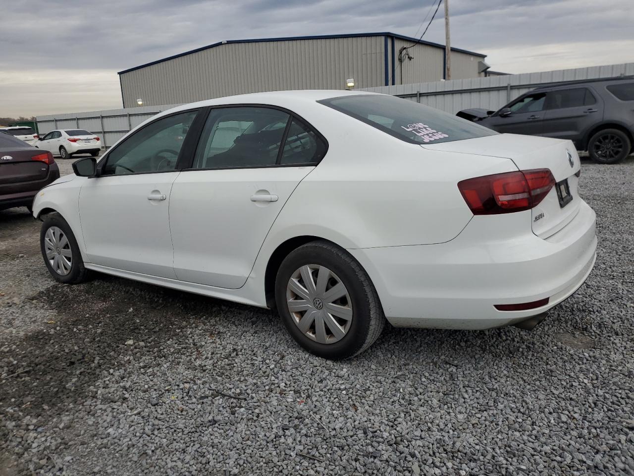 2016 Volkswagen Jetta - Image 2
