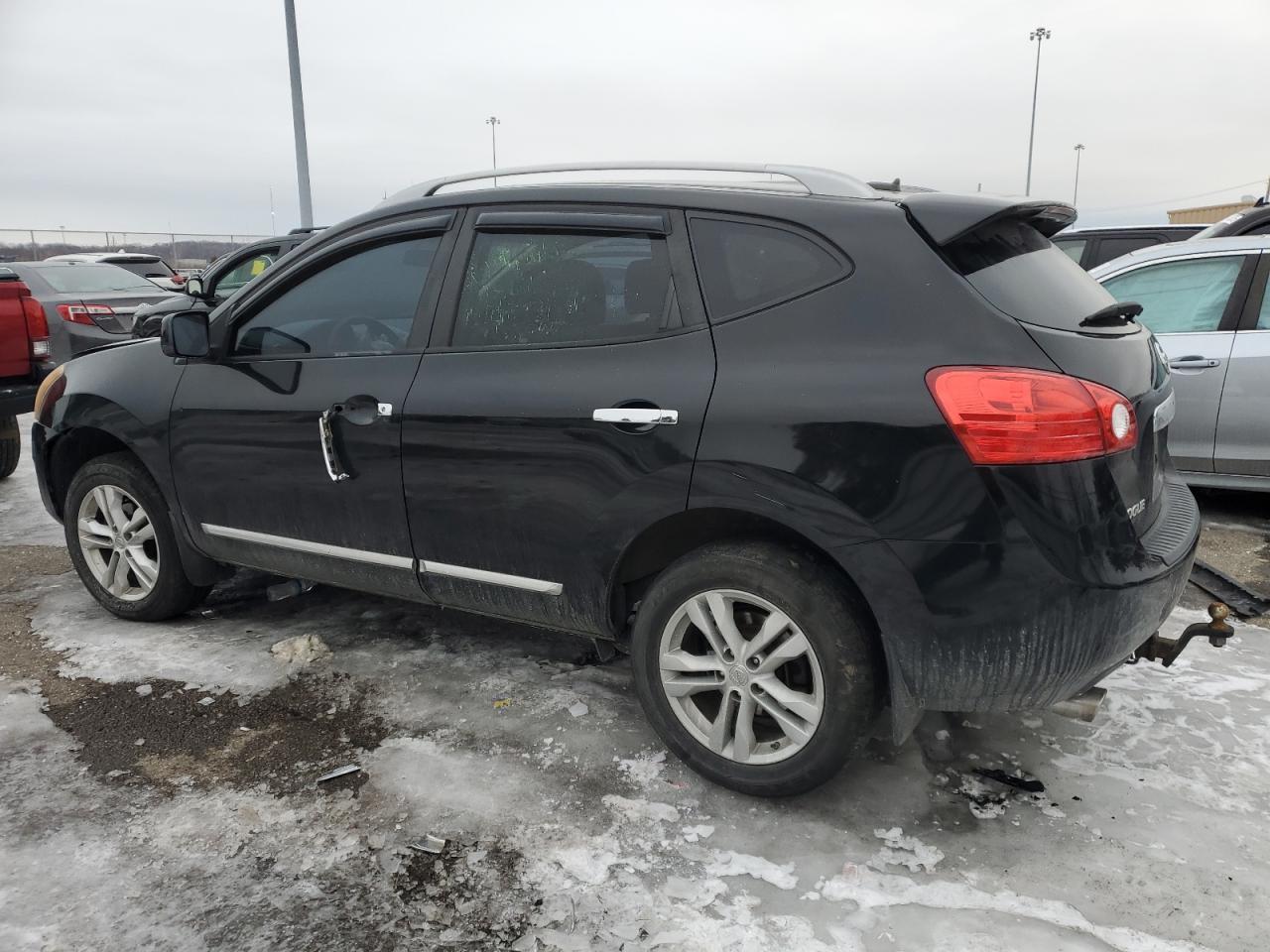 2013 Nissan Rogue - Image 2