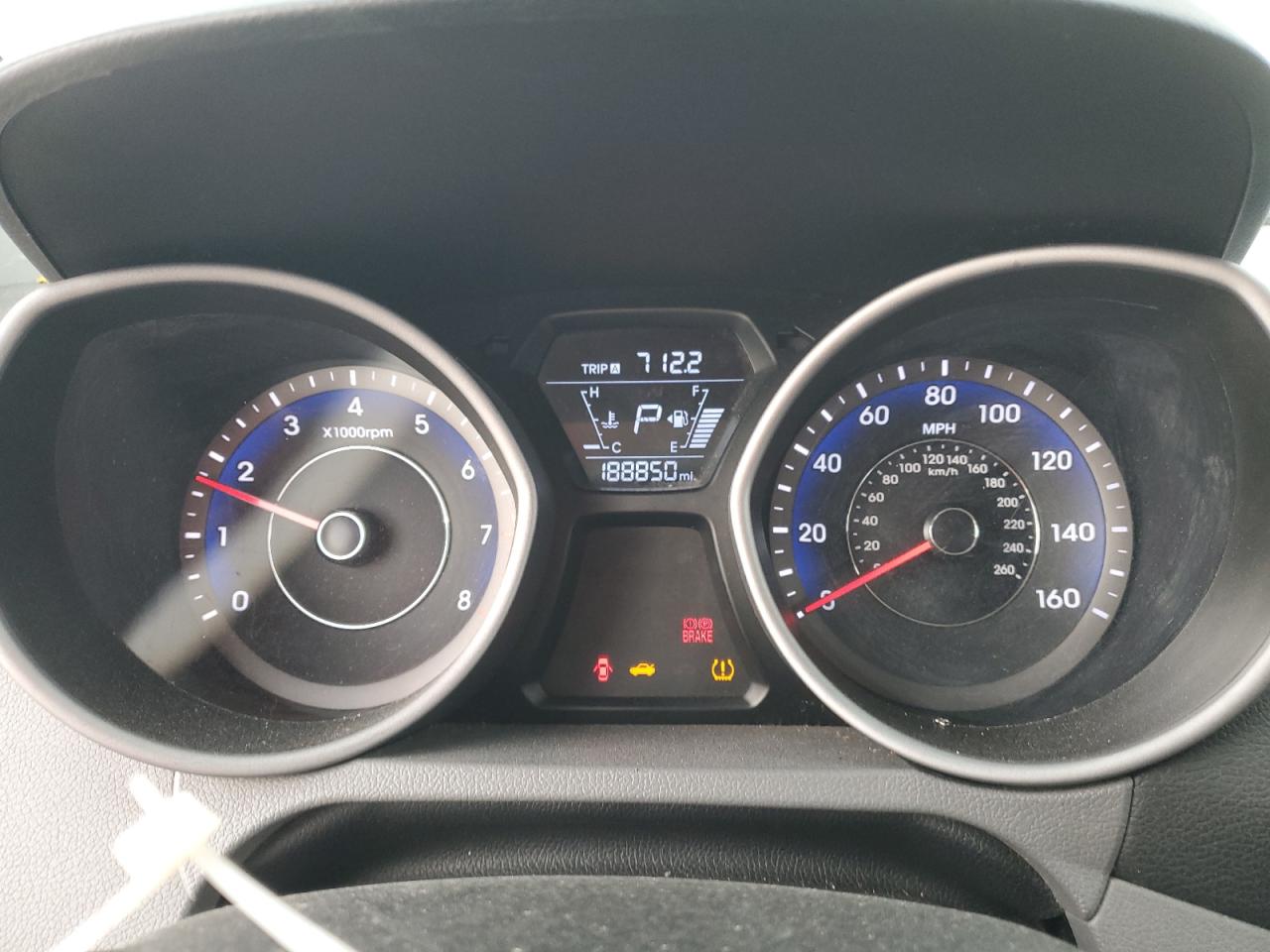 2016 Hyundai Elantra - Image 9