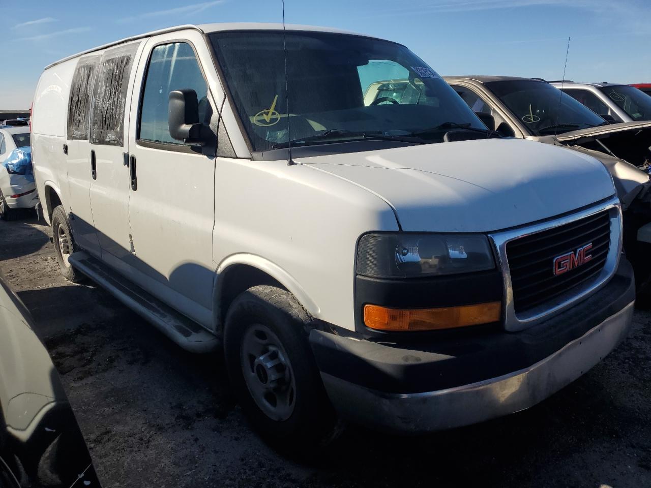 2016 GMC Savana - Image 4
