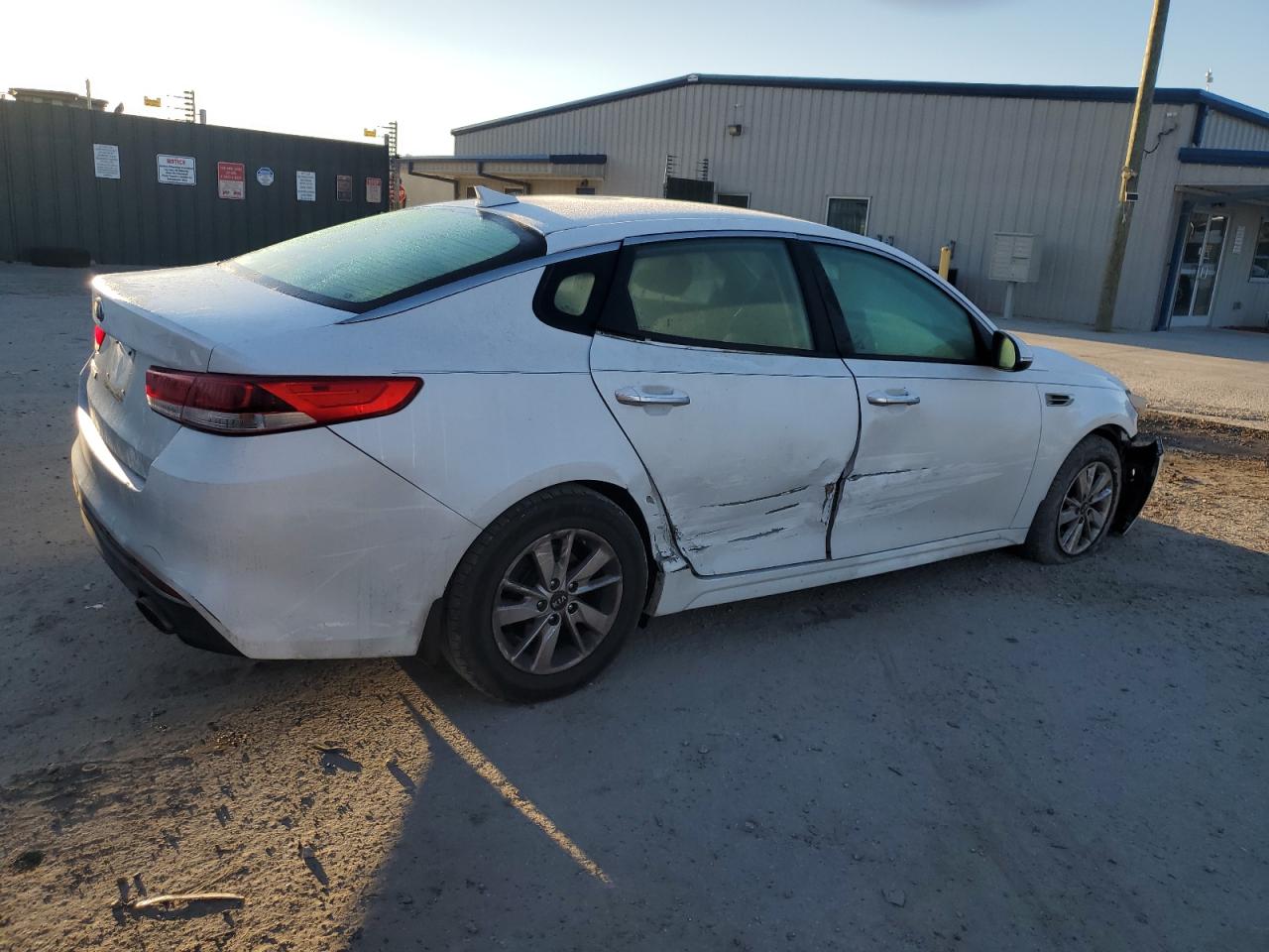2017 Kia Optima - Image 3
