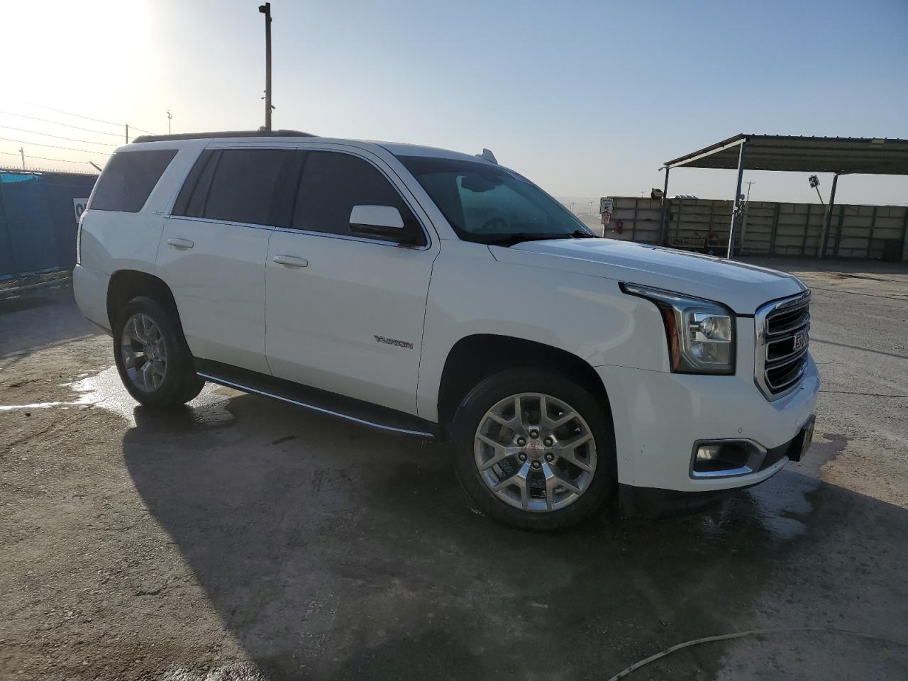 2015 GMC Yukon - Image 4