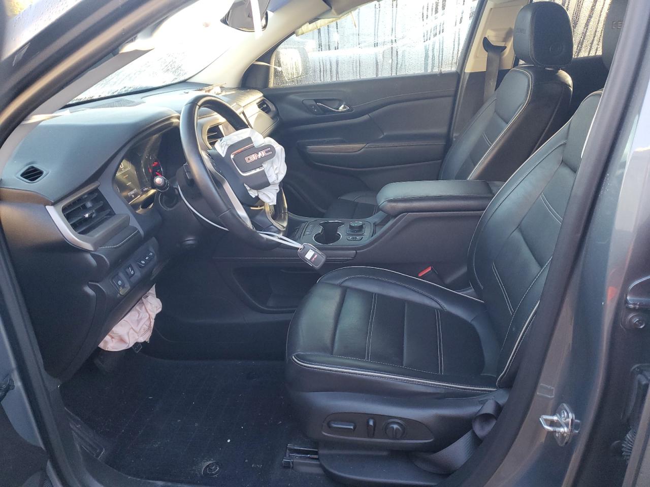 2022 GMC Acadia - Image 7