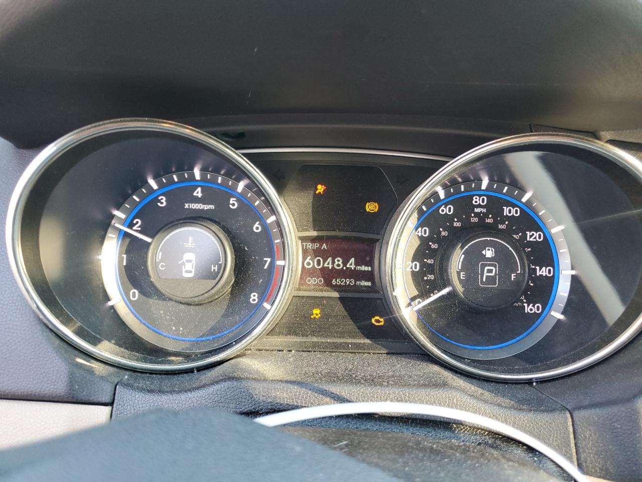 2012 Hyundai Sonata - Image 9