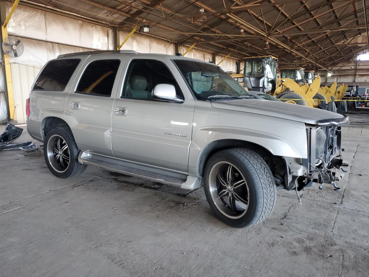 2005 Cadillac Escalade - Image 4