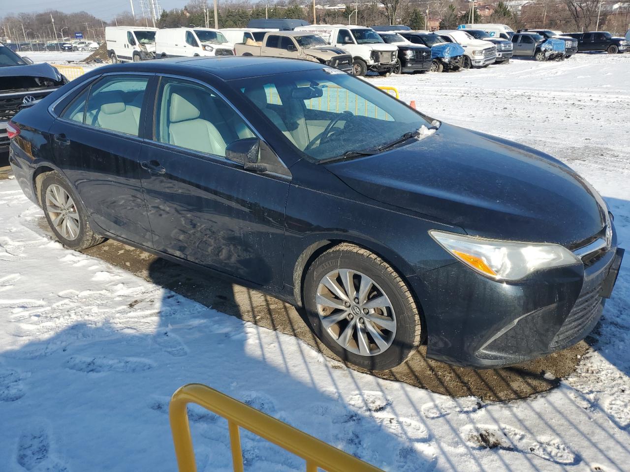 2015 Toyota Camry - Image 4
