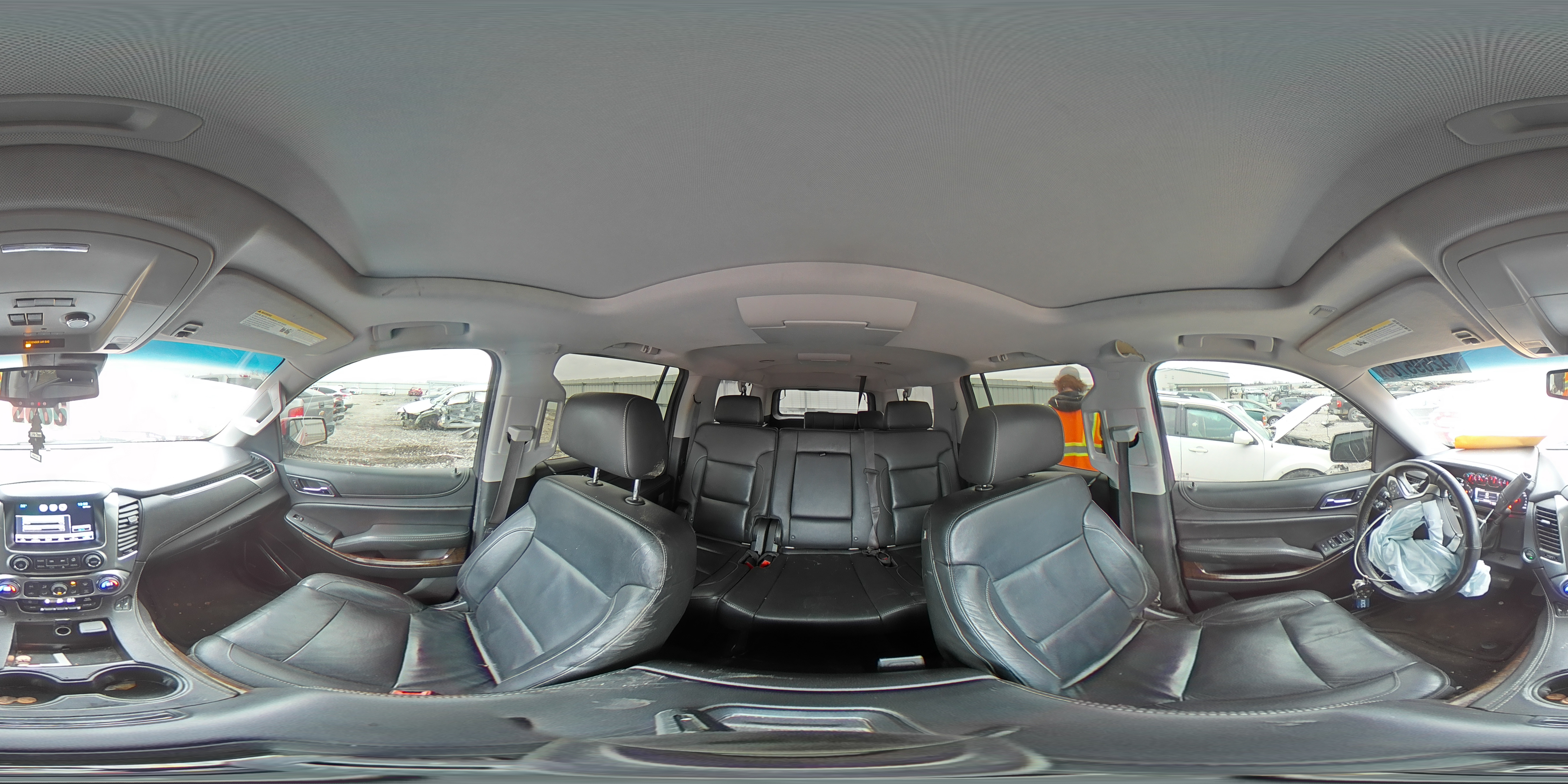 2015 Chevrolet Suburban - Image 13
