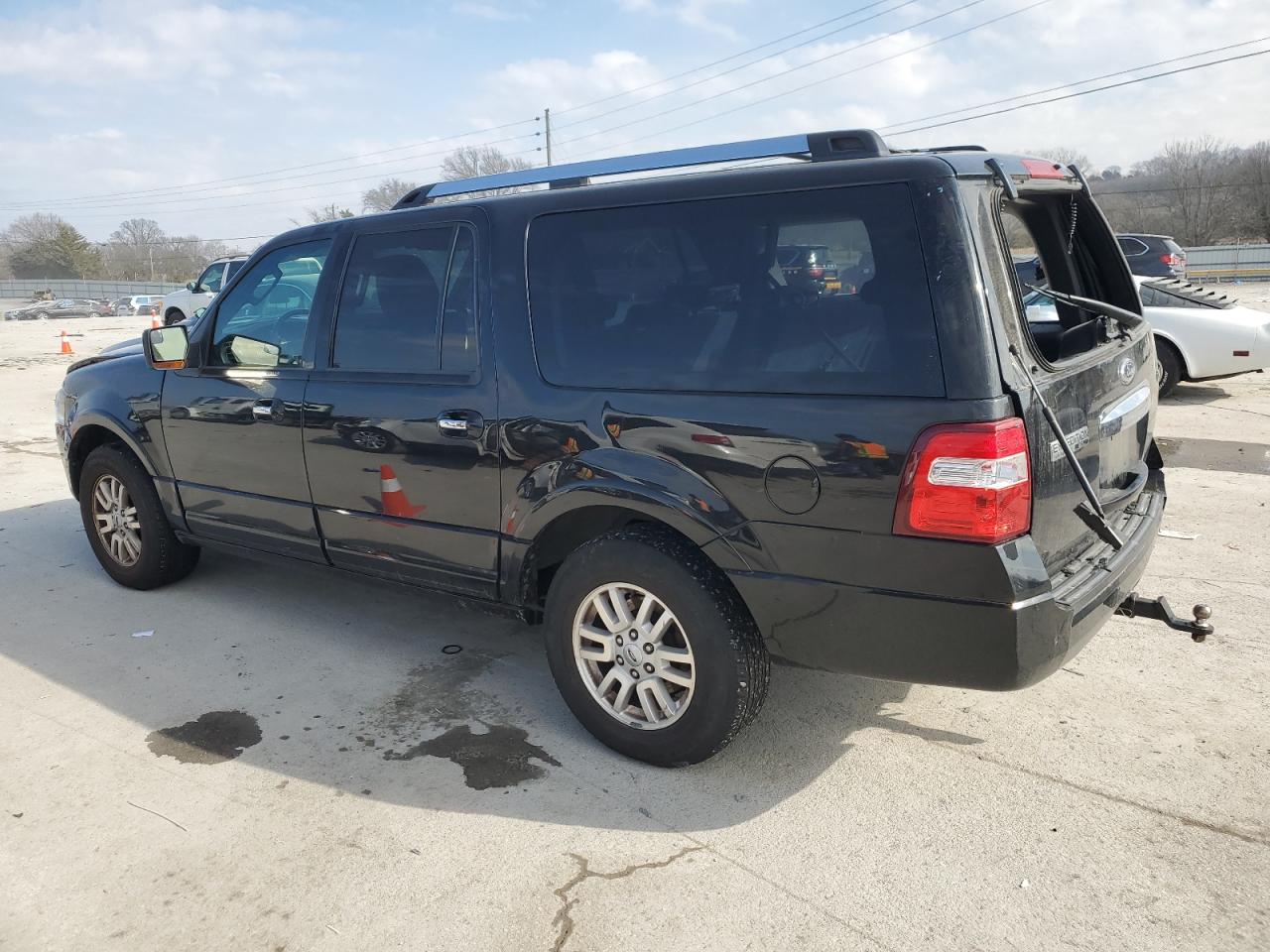 2013 Ford Expedition - Image 2