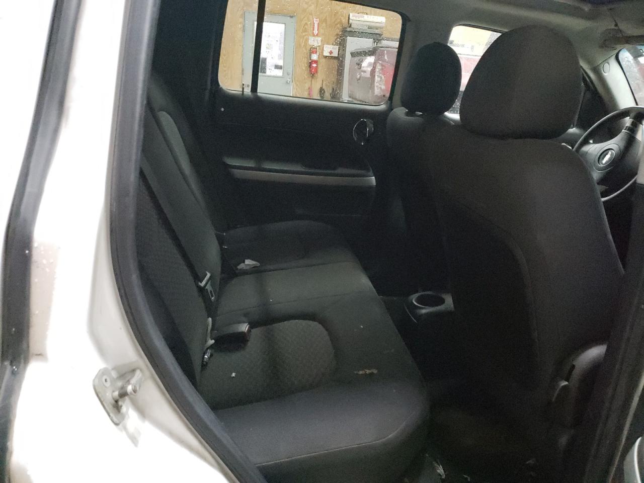 2007 Chevrolet HHR - Image 10