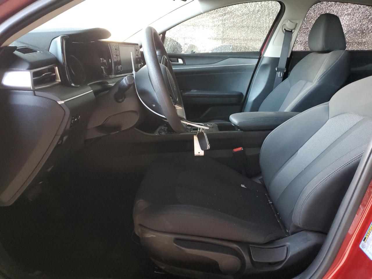 2024 Kia K5 - Image 7
