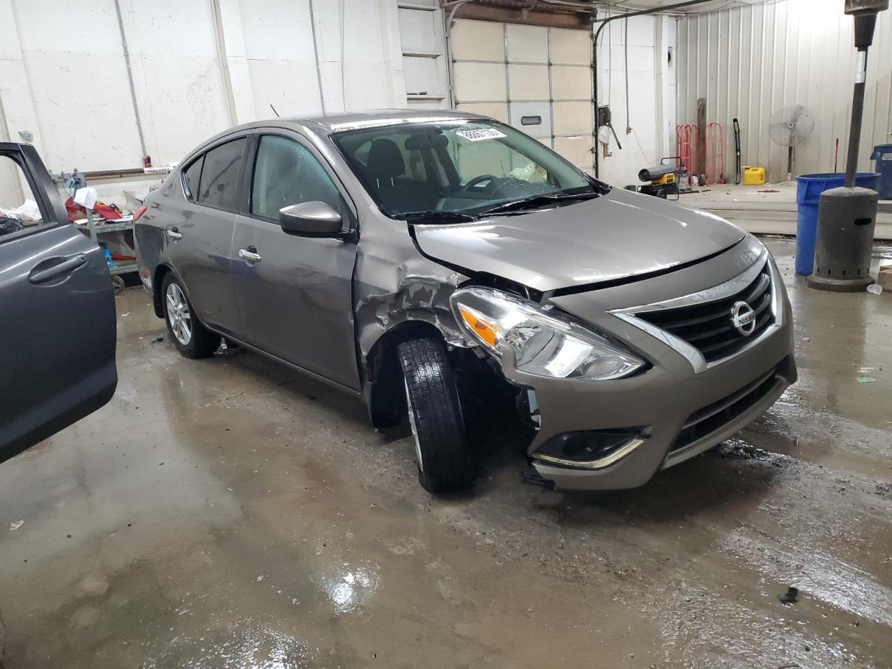 2015 Nissan Versa - Image 4