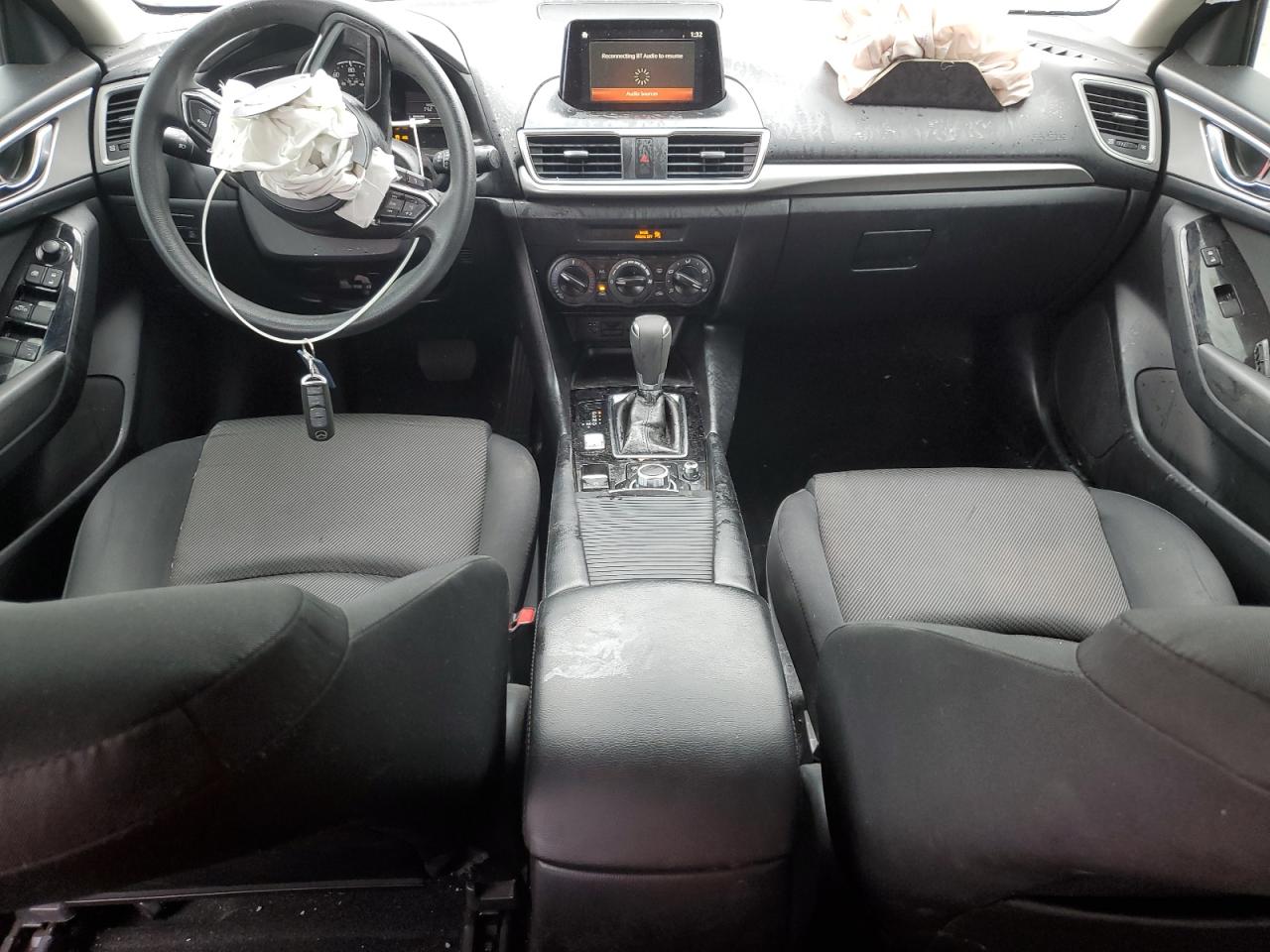 2017 Mazda 3 - Image 8