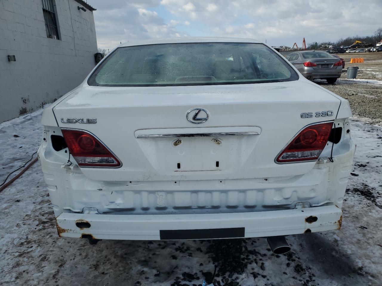 2005 Lexus ES - Image 6