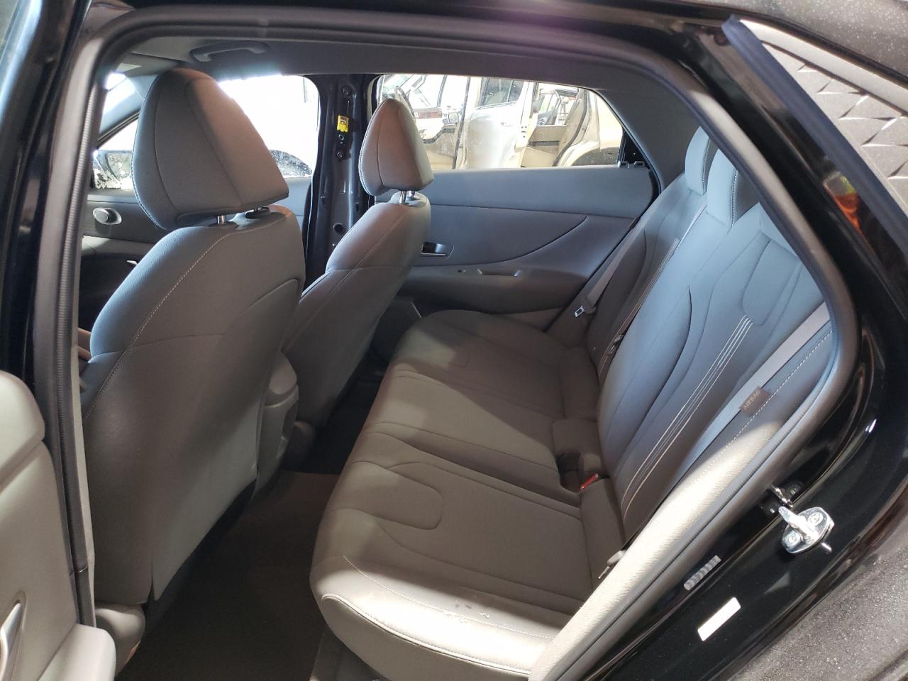 2024 Hyundai Elantra - Image 10