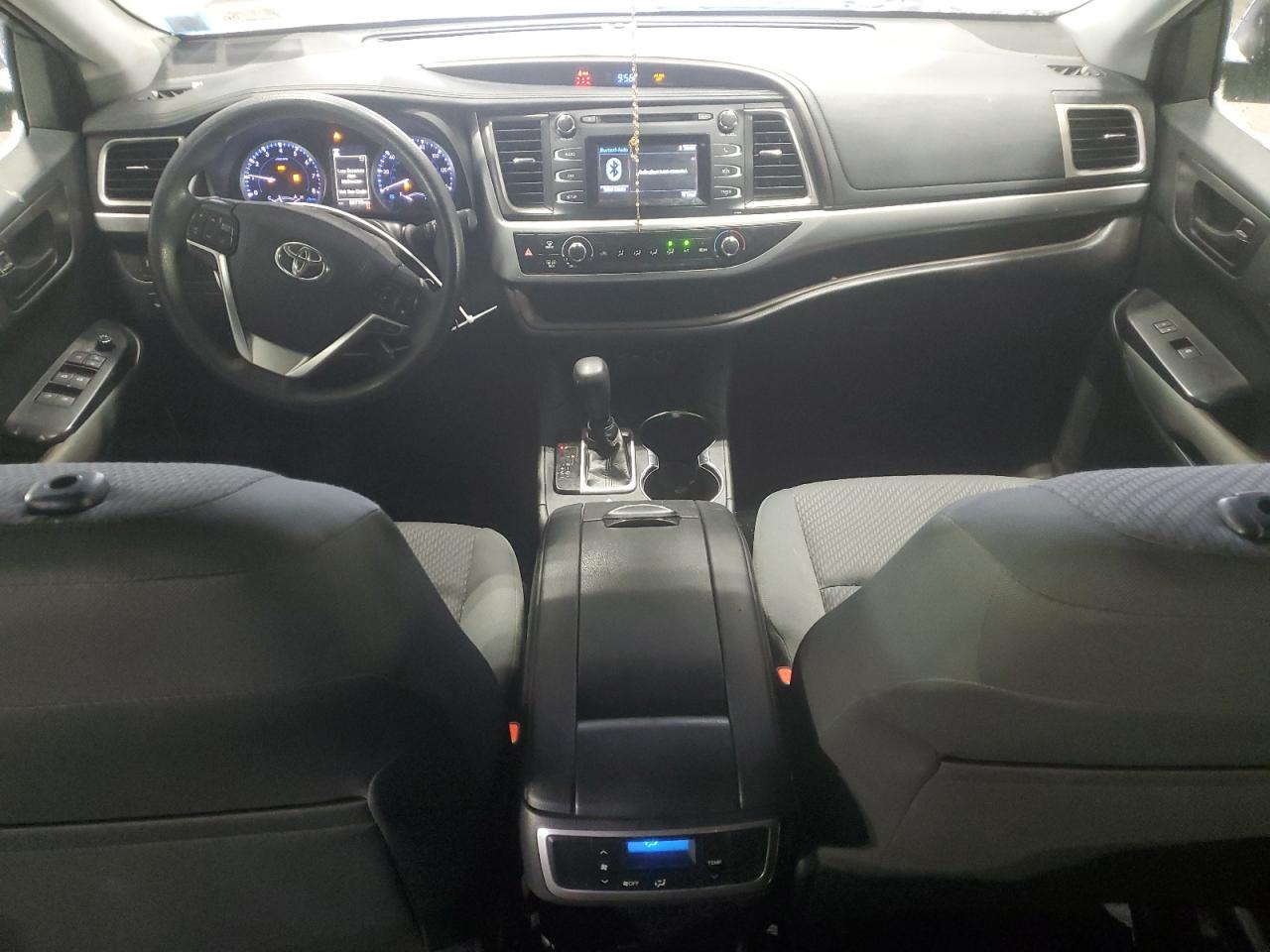 2019 Toyota Highlander - Image 8