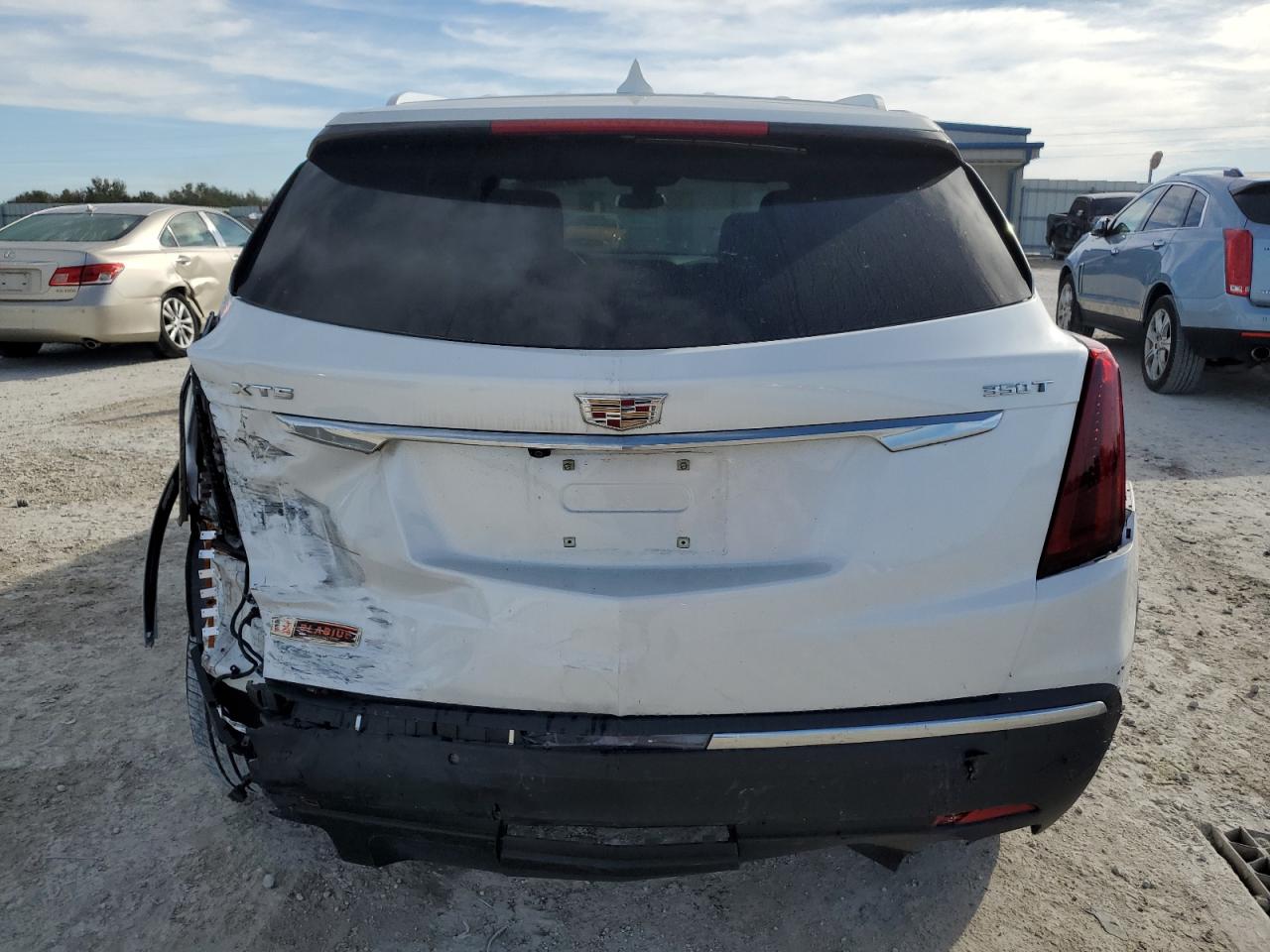 2022 Cadillac XT5 - Image 6