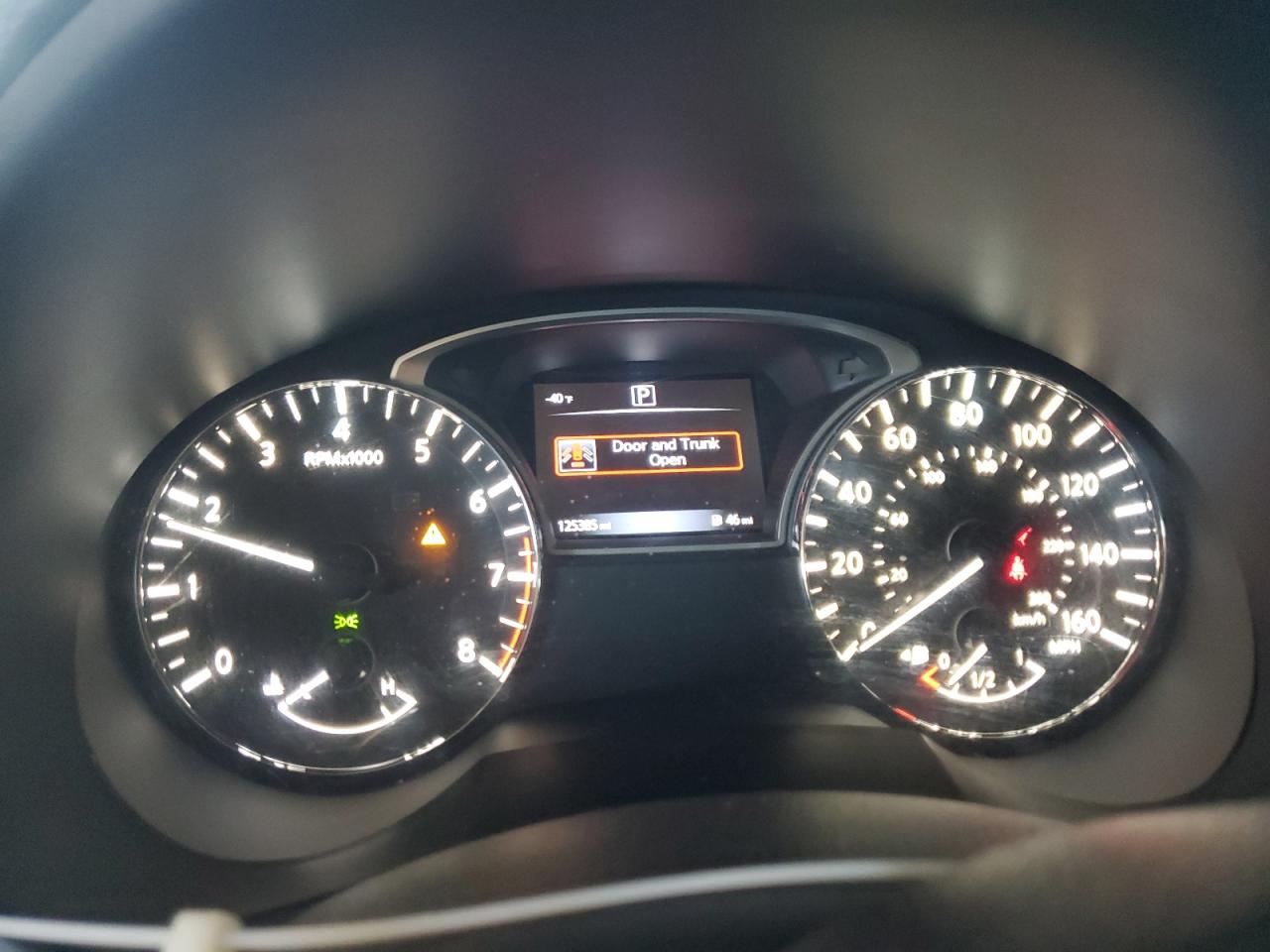 2016 Nissan Altima - Image 9