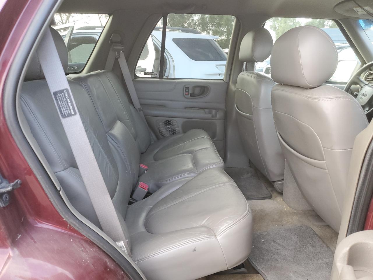 2000 GMC Jimmy - Image 10