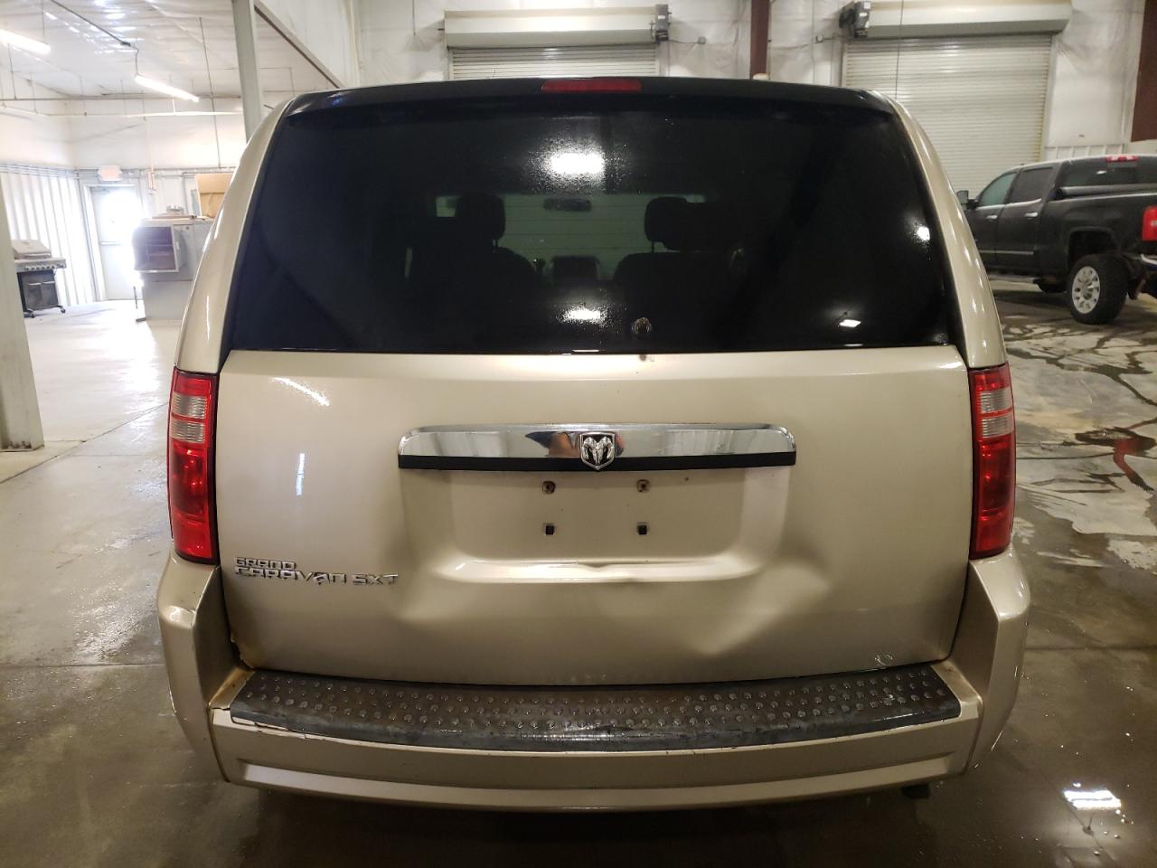 2008 Dodge Caravan - Image 6