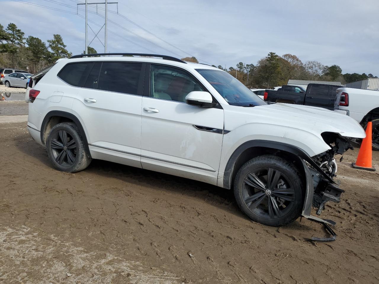2021 Volkswagen Atlas - Image 4