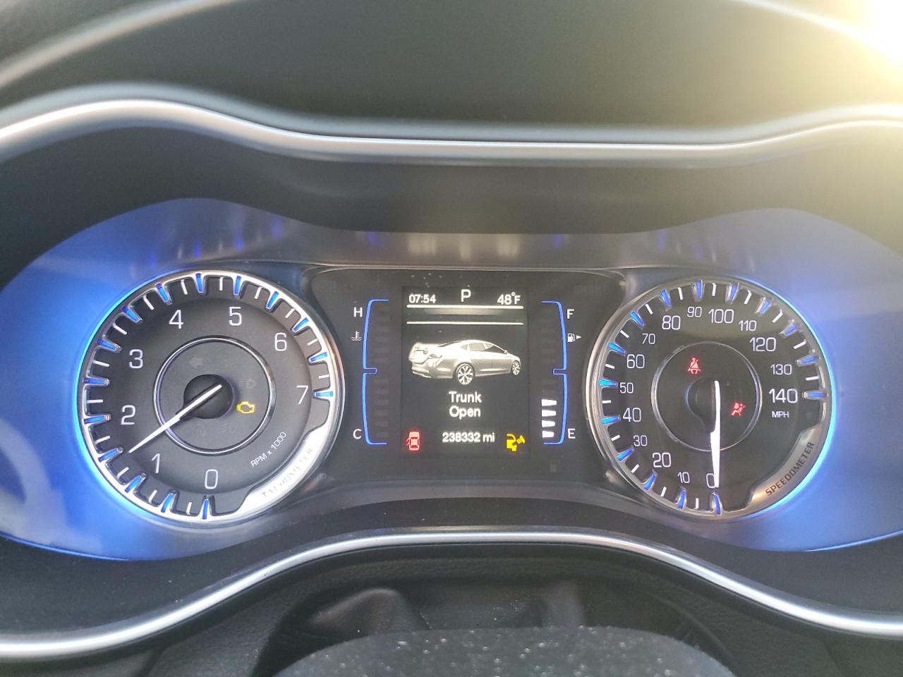 2015 Chrysler 200 Limited VIN: 1C3CCCAB3FN666176 Lot: 87746155