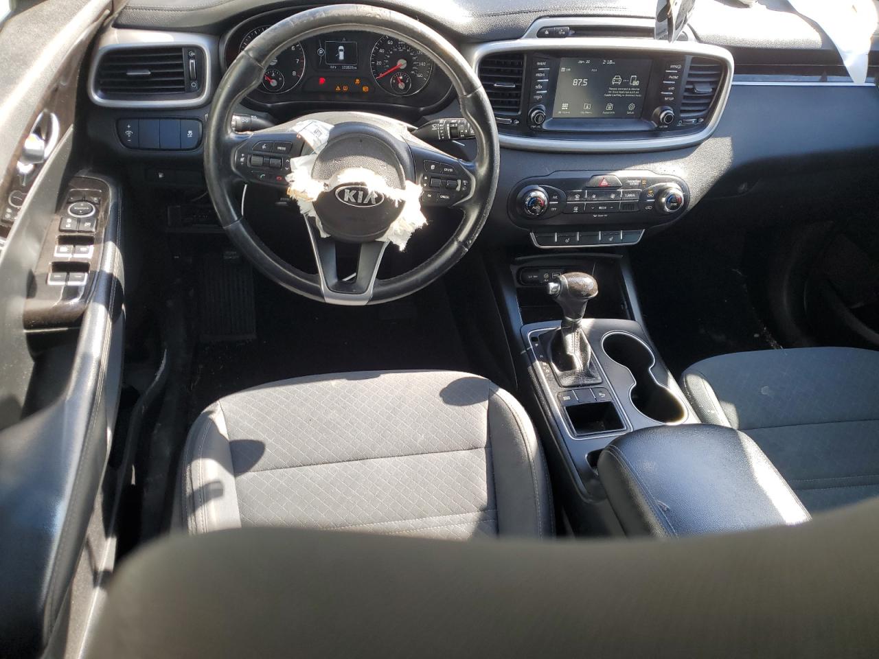 2017 Kia Sorento - Image 8