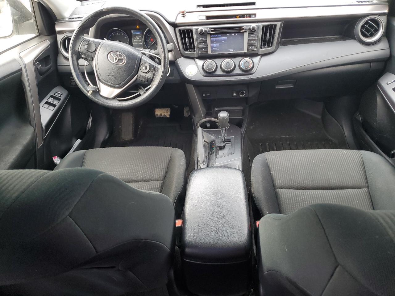 2018 Toyota RAV 4 - Image 8
