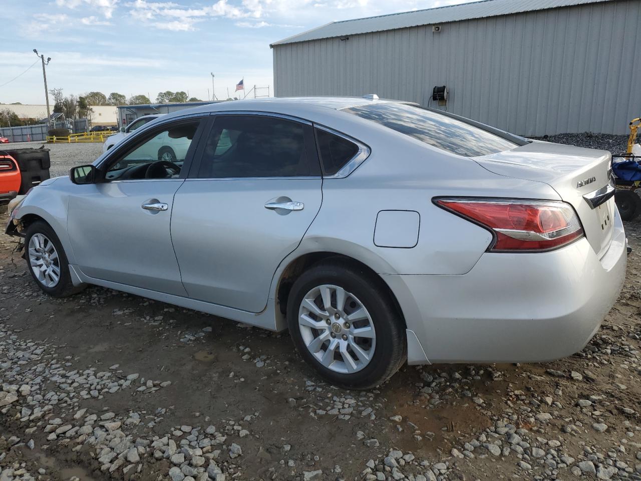 2014 Nissan Altima - Image 2