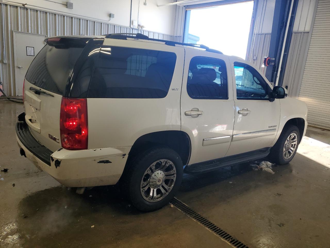 2012 GMC Yukon - Image 3