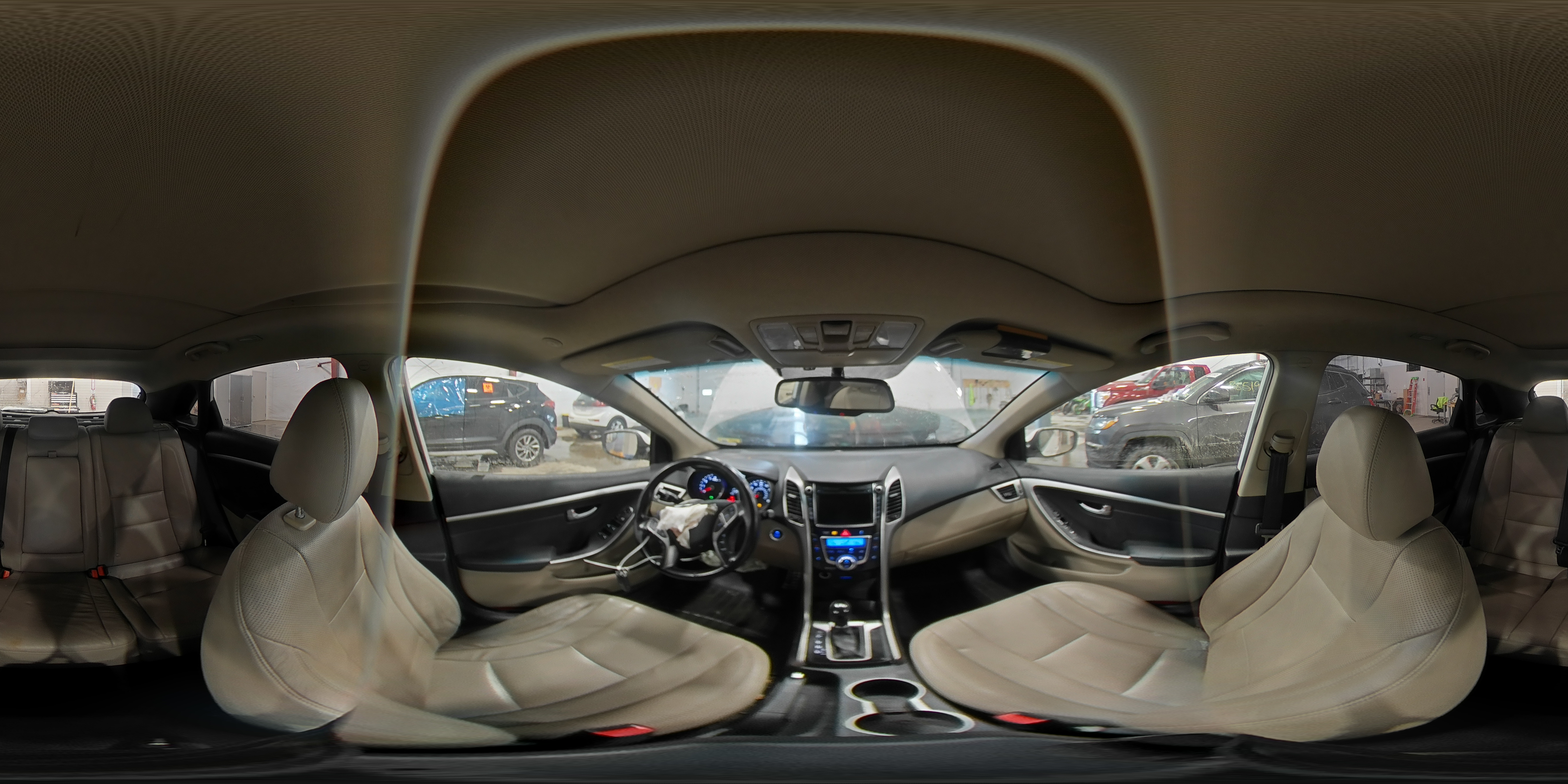 2014 Hyundai Elantra - Image 13