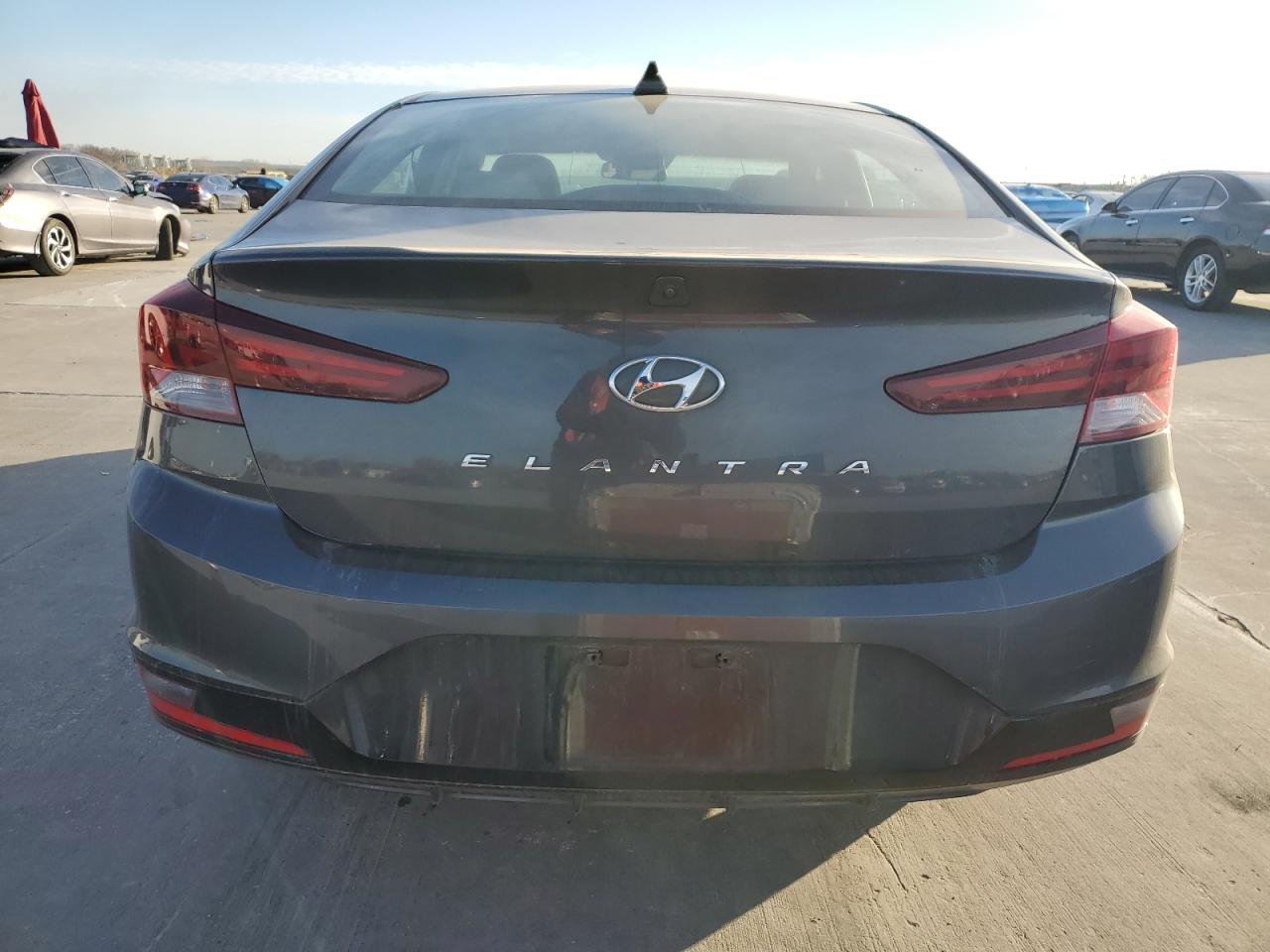 2020 Hyundai Elantra - Image 6