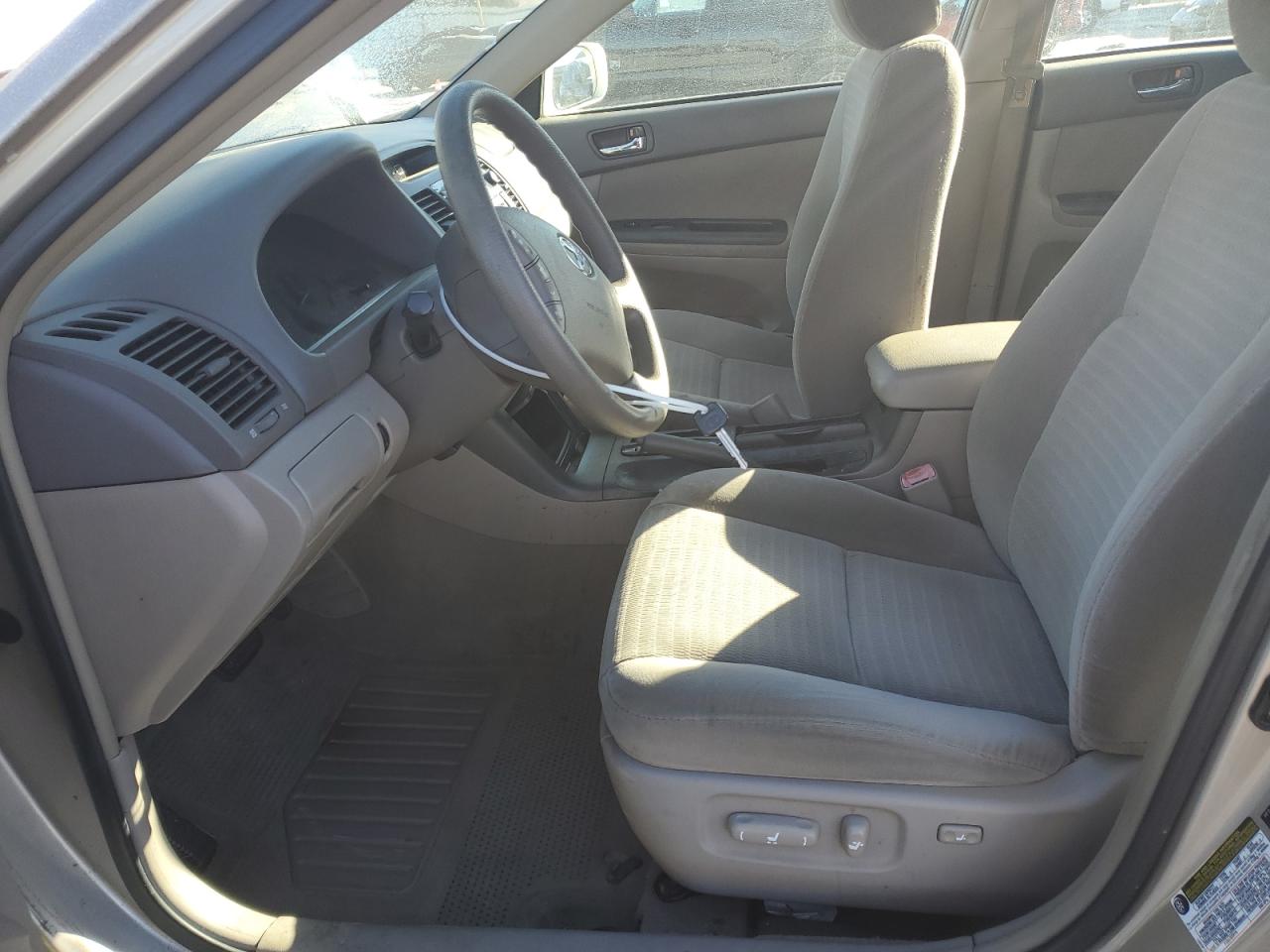 2005 Toyota Camry - Image 7