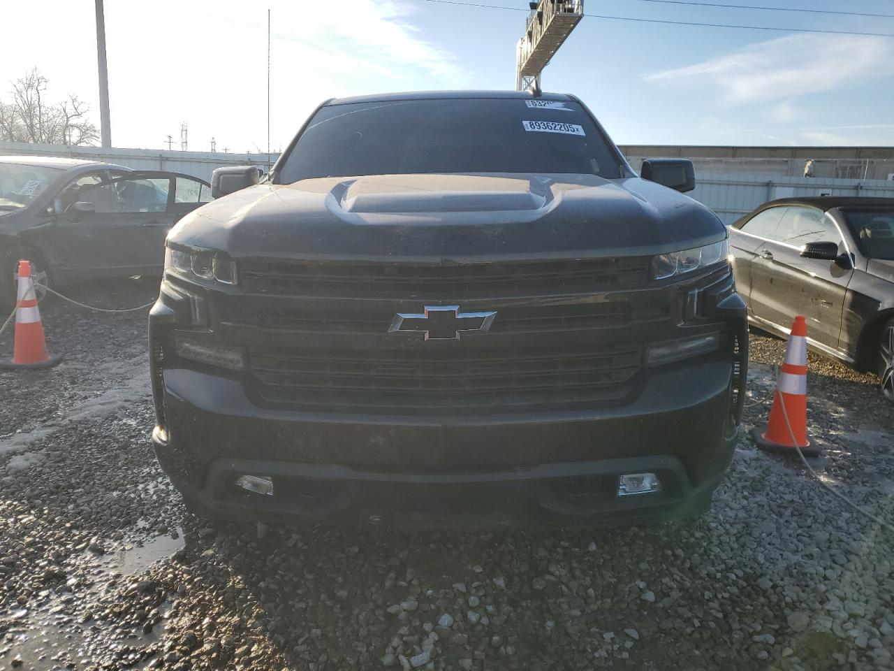 2019 Chevrolet Silverado - Image 5