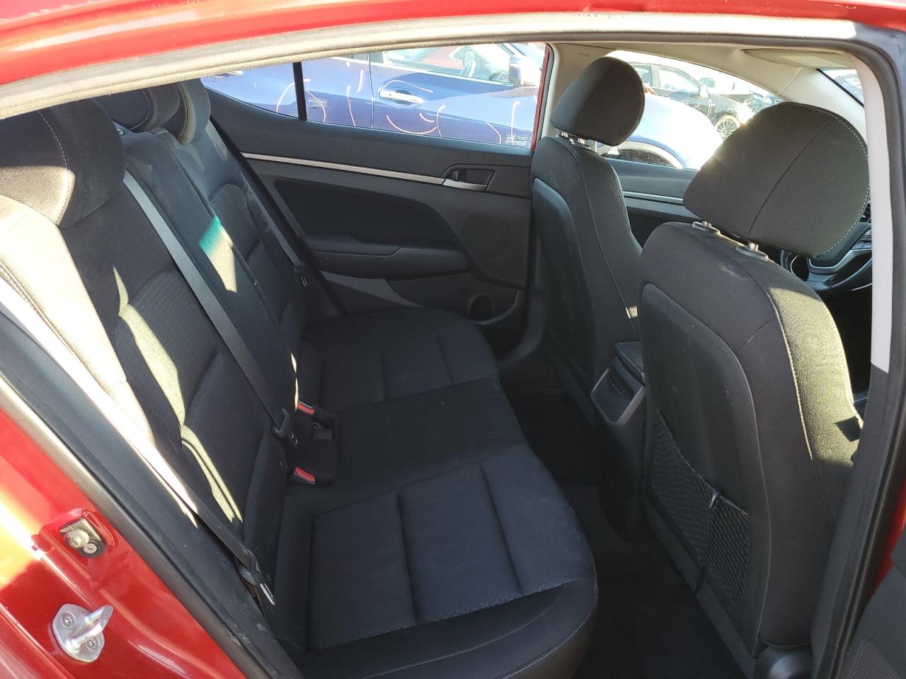 2017 Hyundai Elantra - Image 10