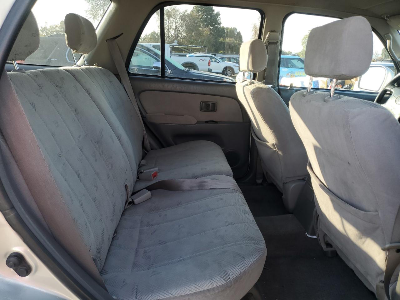 2002 Toyota 4Runner - Image 11