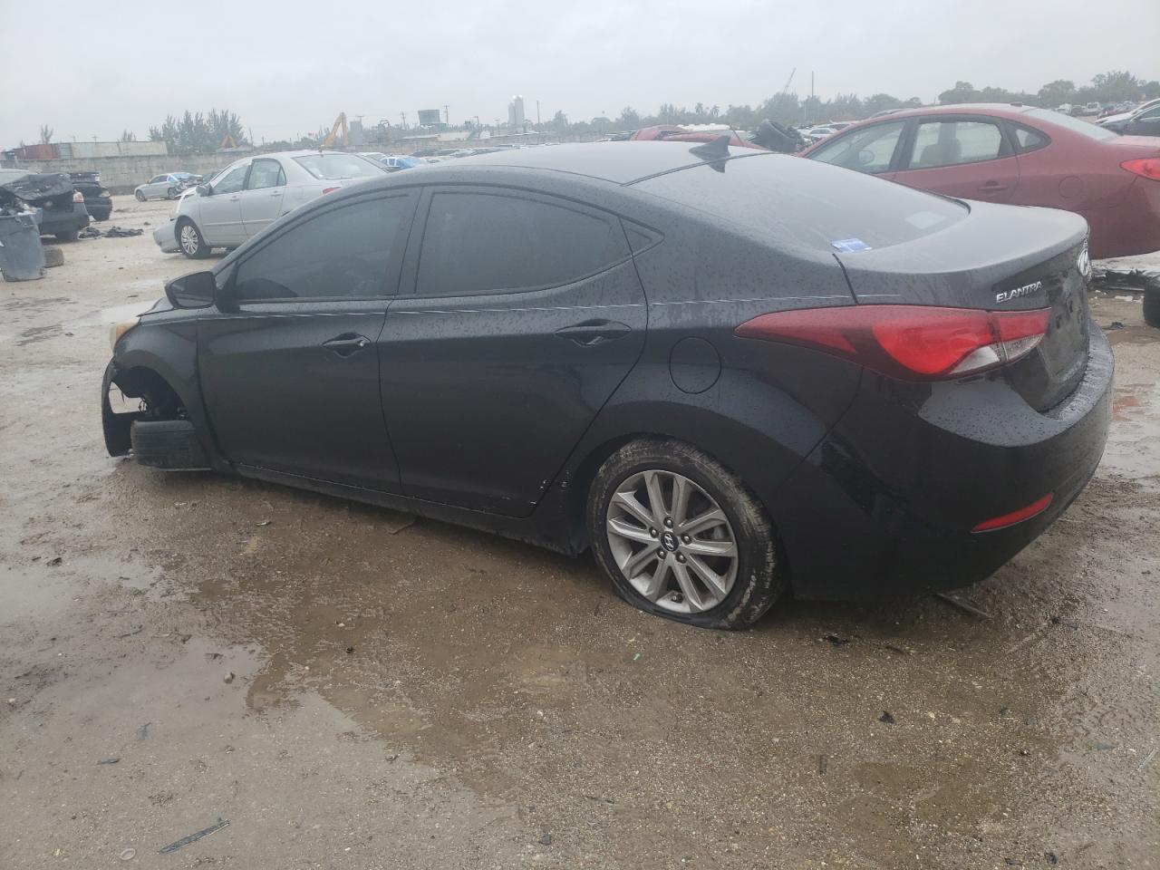 2014 Hyundai Elantra - Image 2