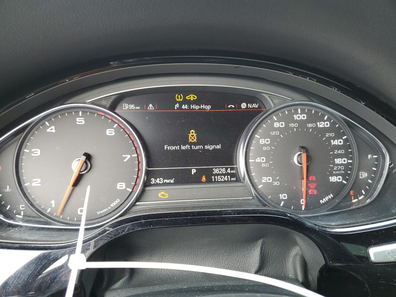 2015 Audi A8 - Image 9