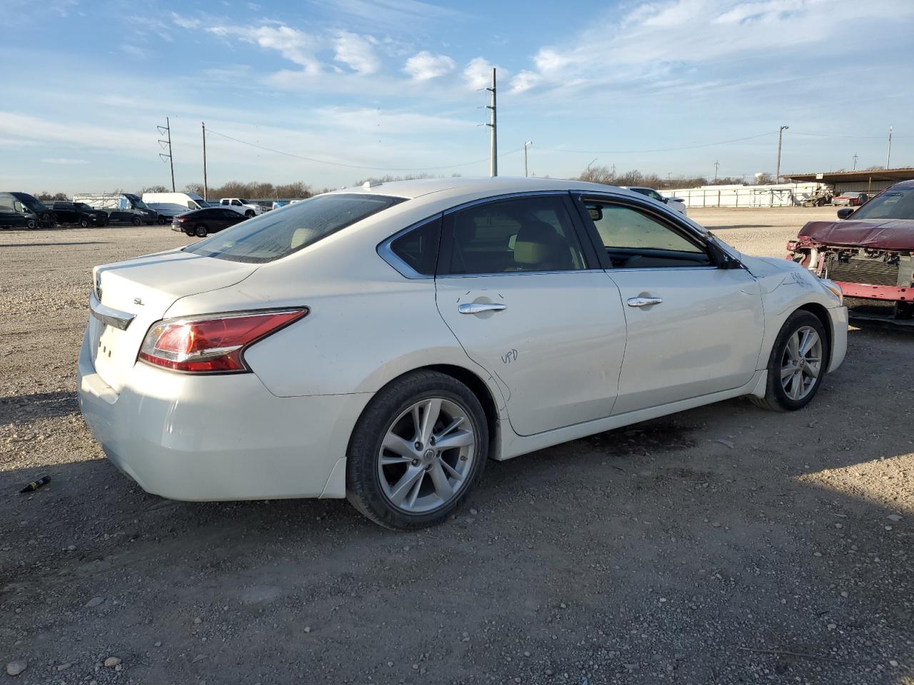 2015 Nissan Altima - Image 3