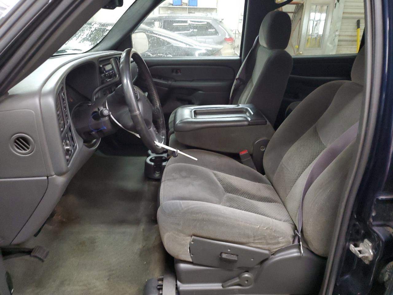 2005 Chevrolet Silverado - Image 7