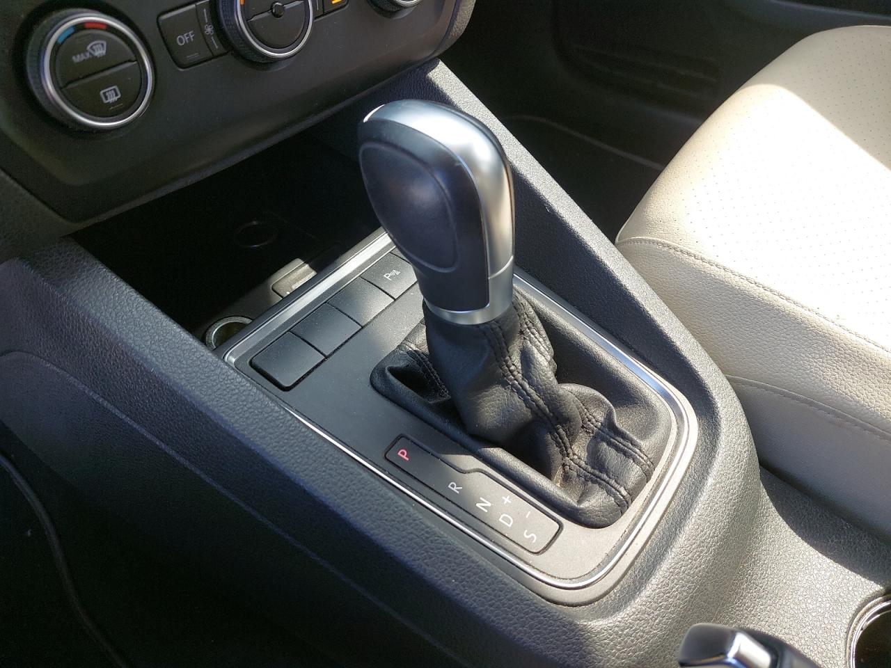 WVWSK1AJ8HM351016 - 2017 Volkswagen JETTA - #41712715