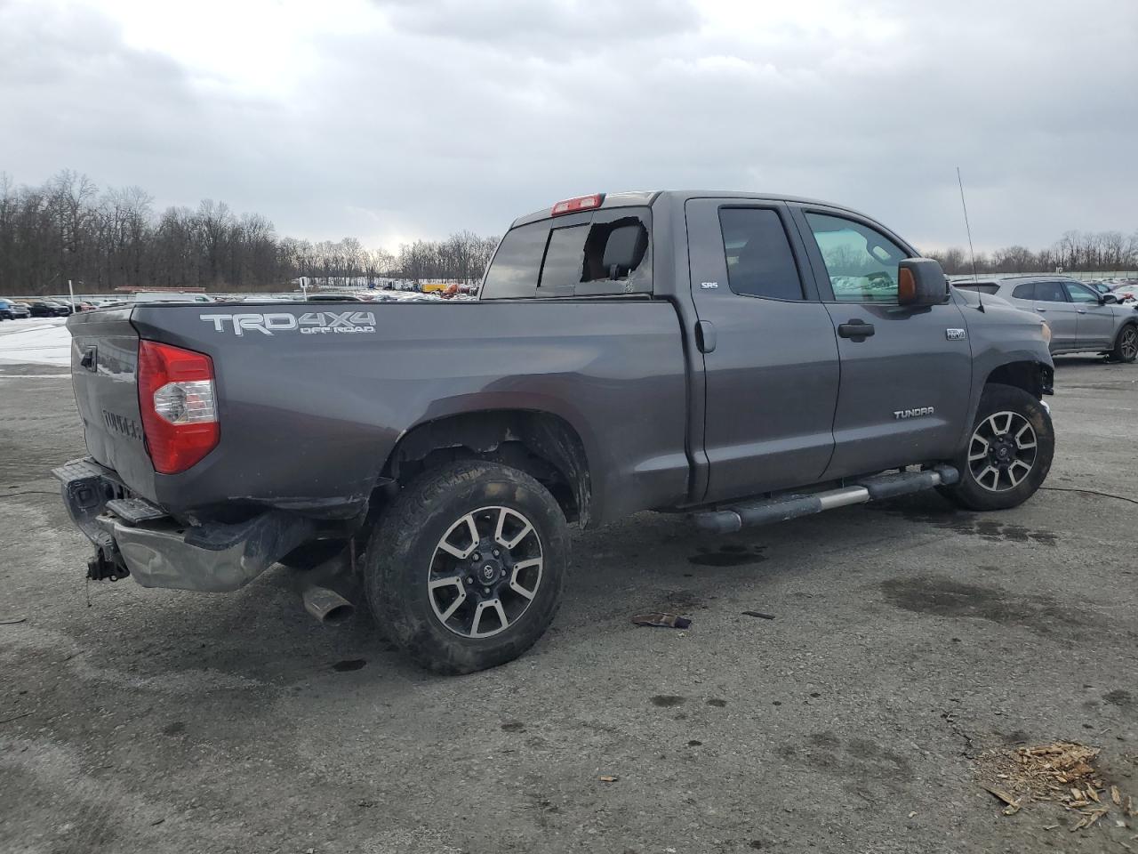 2015 Toyota Tundra - Image 3