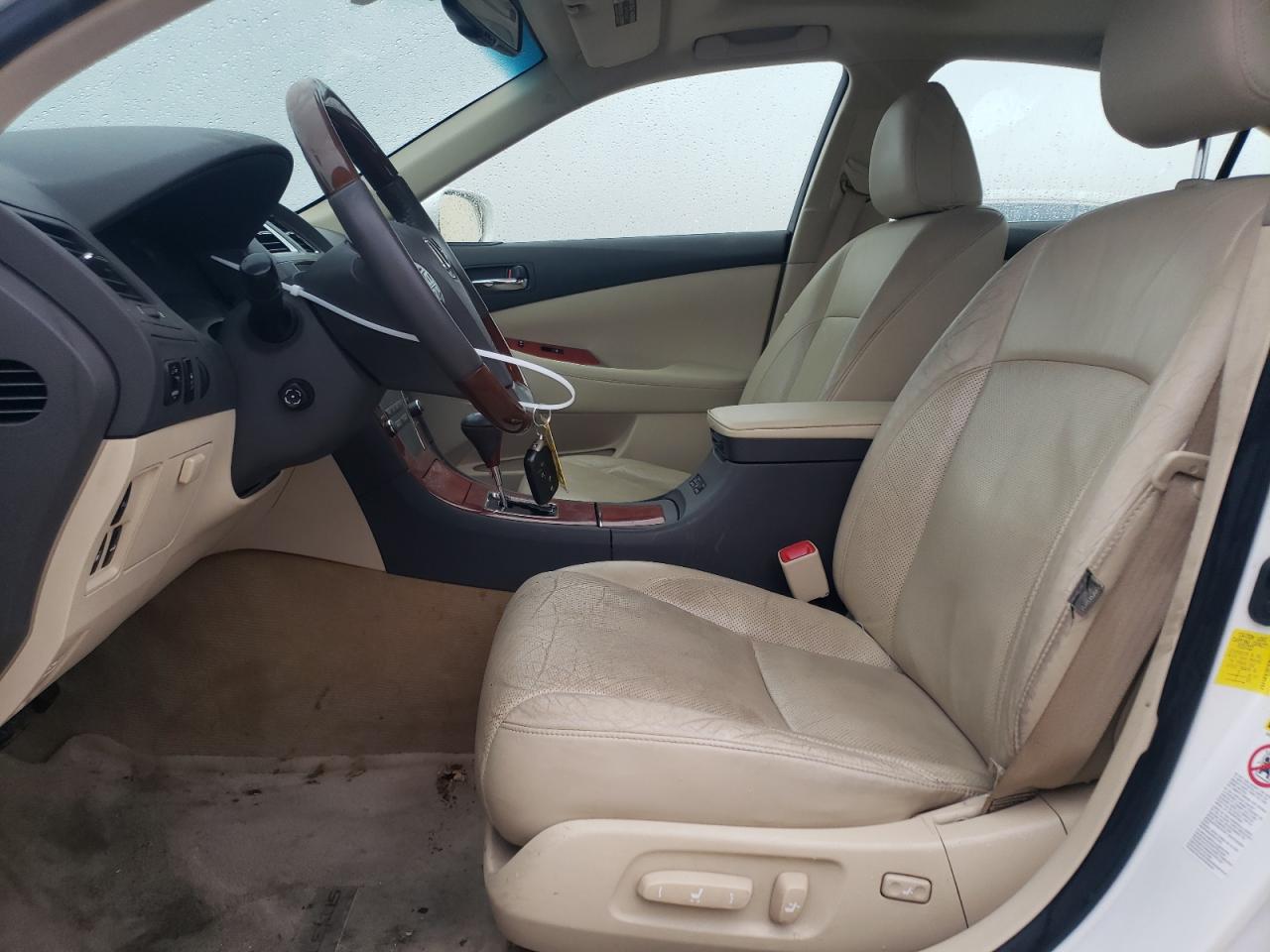 2012 Lexus ES - Image 7