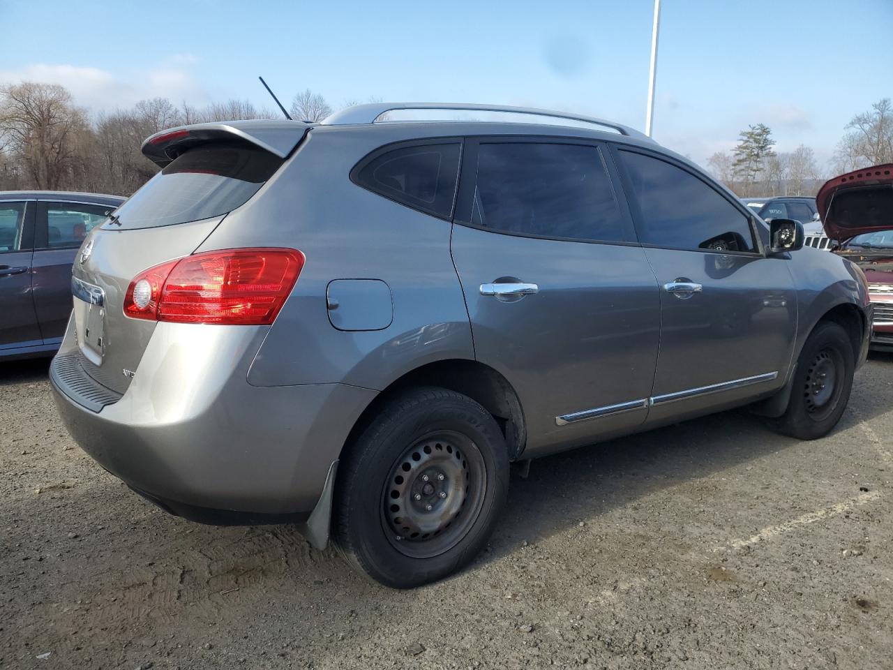 2015 Nissan Rogue - Image 3