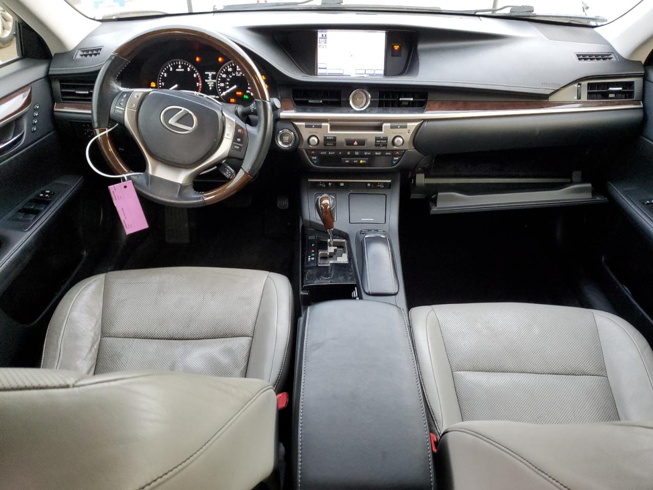2013 Lexus ES - Image 8