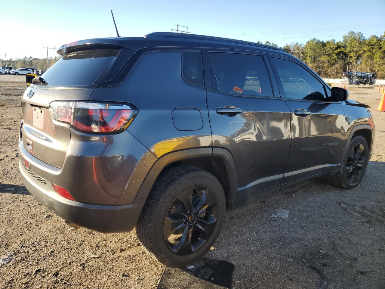2020 Jeep Compass - Image 3