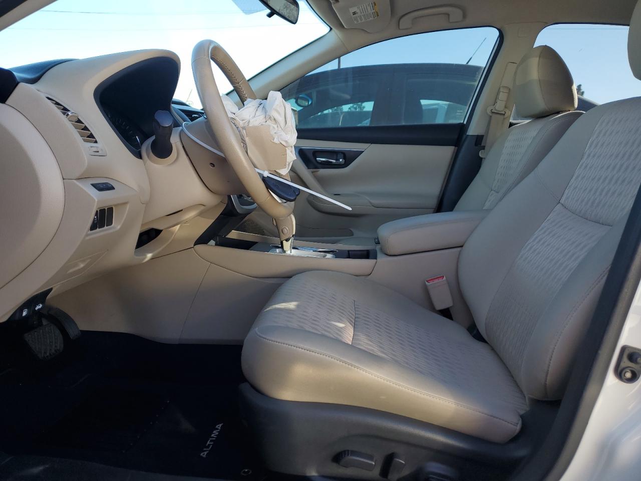 2017 Nissan Altima - Image 7
