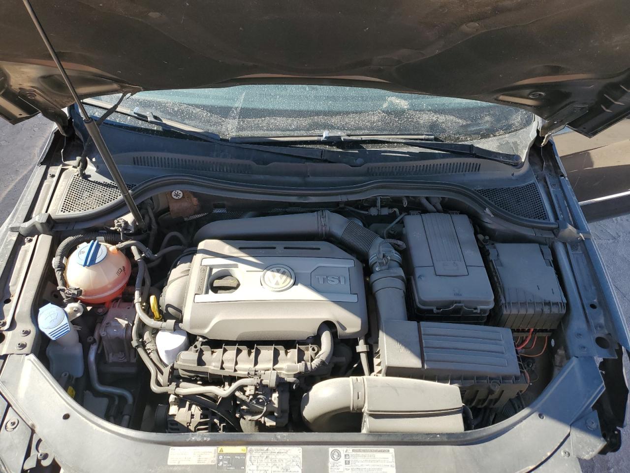 2016 Volkswagen Passat CC - Image 11
