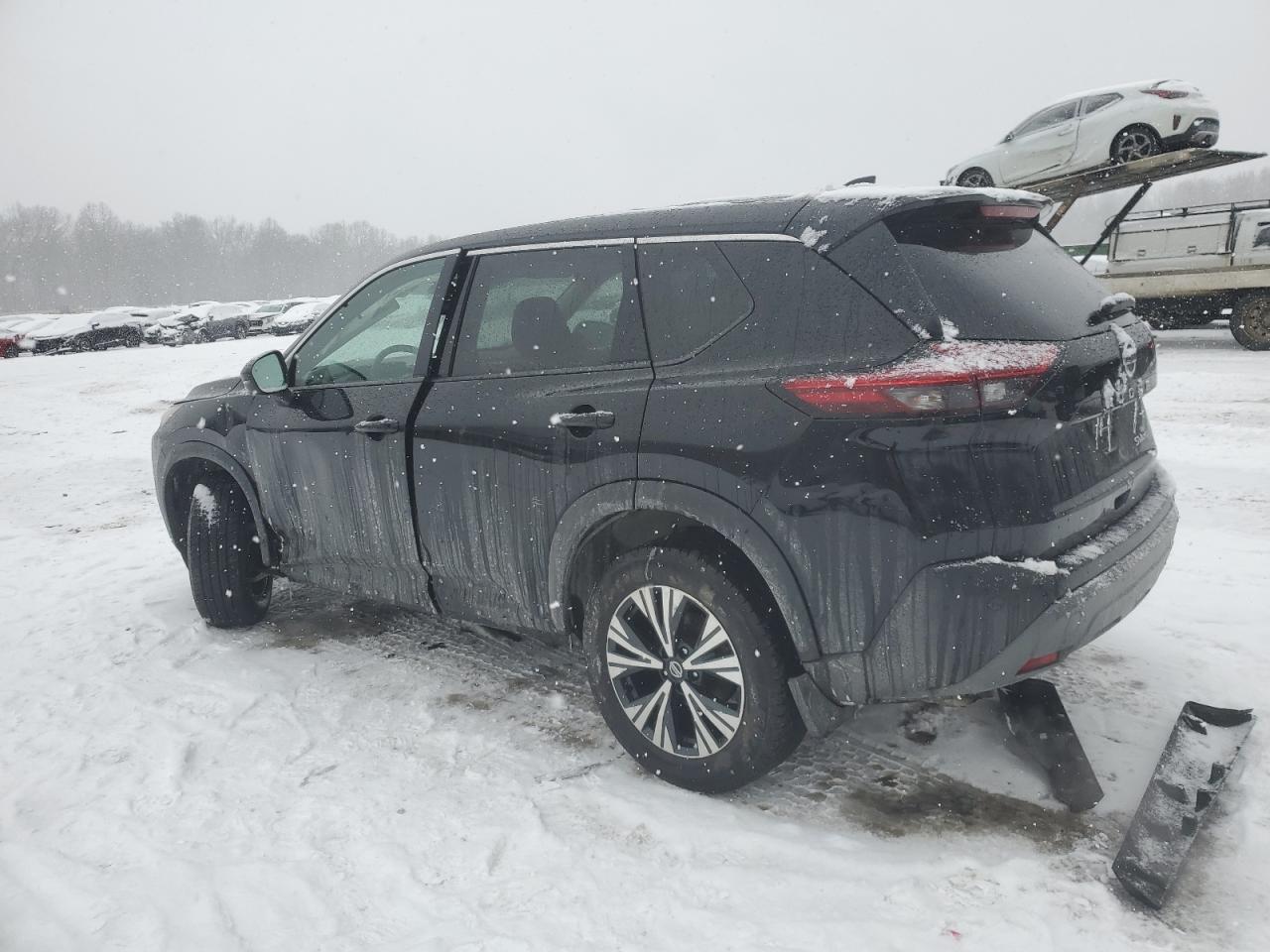 2021 Nissan Rogue - Image 2