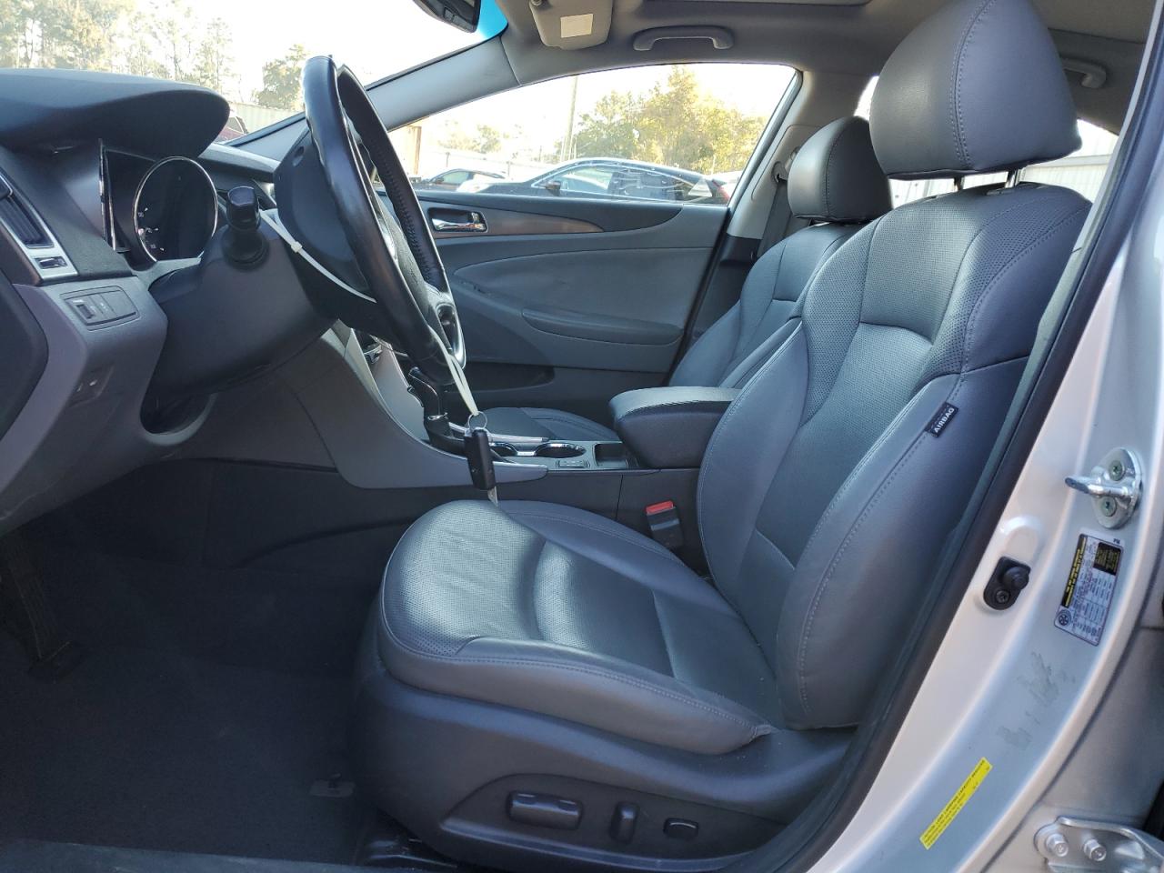 2015 Hyundai Sonata - Image 7