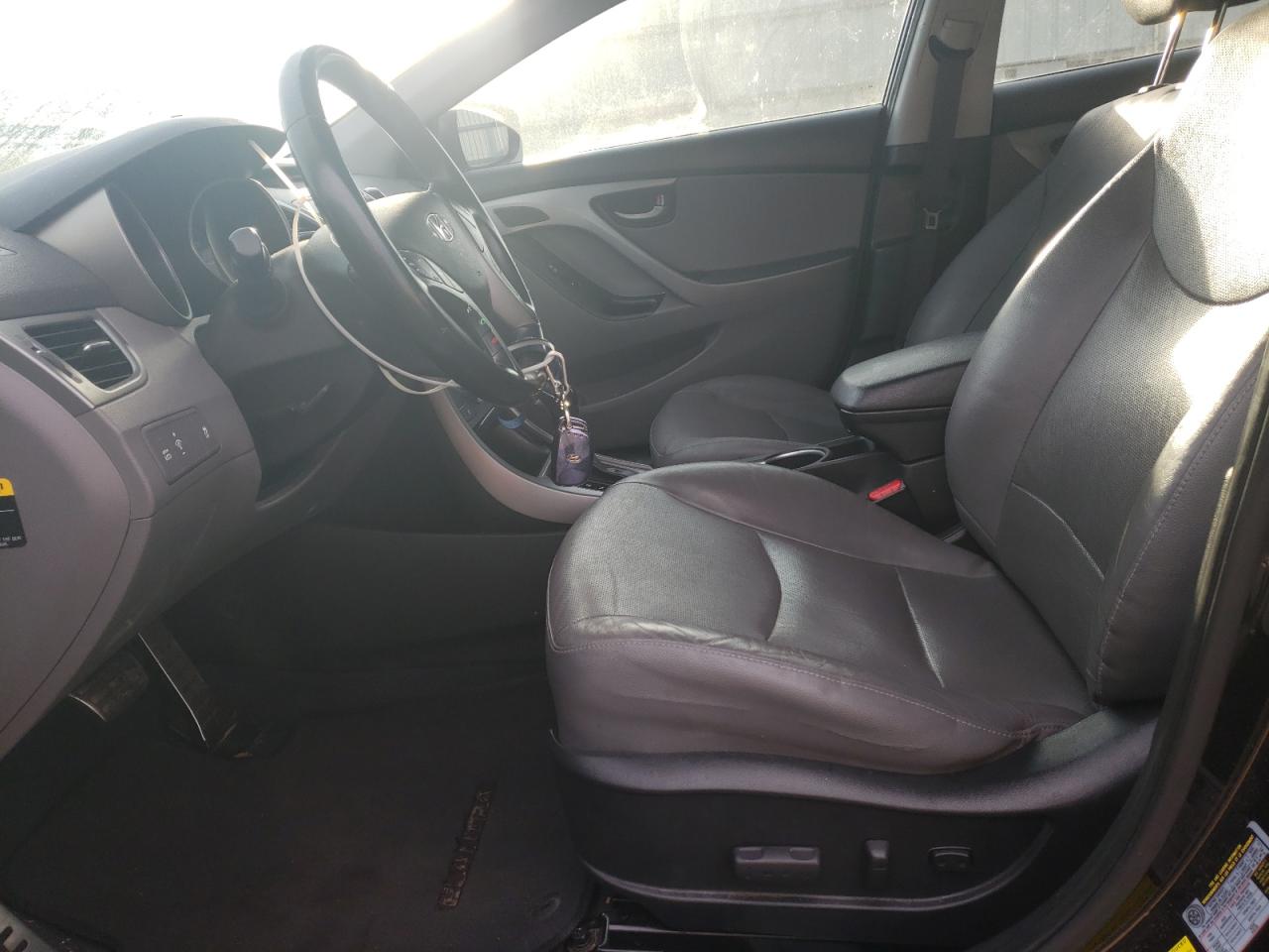 2015 Hyundai Elantra - Image 7